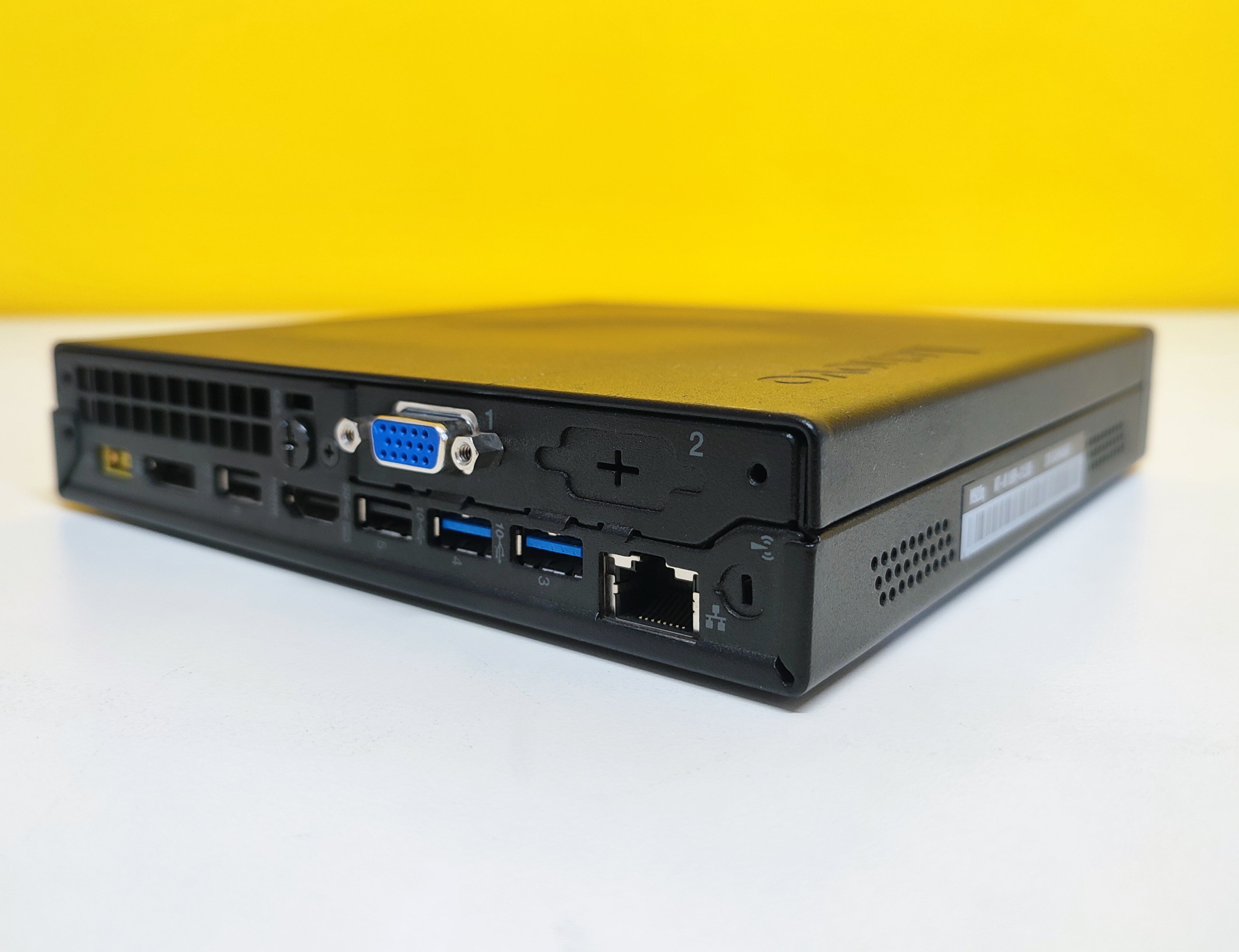 Lenovo ThinkCentre M920Q Mini PC Lenovo ThinkCentre M920Q Mini PC